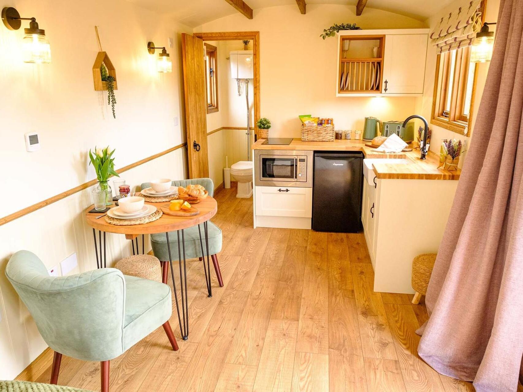 Lintmill - Thistle Shepherds Hut Apartment
